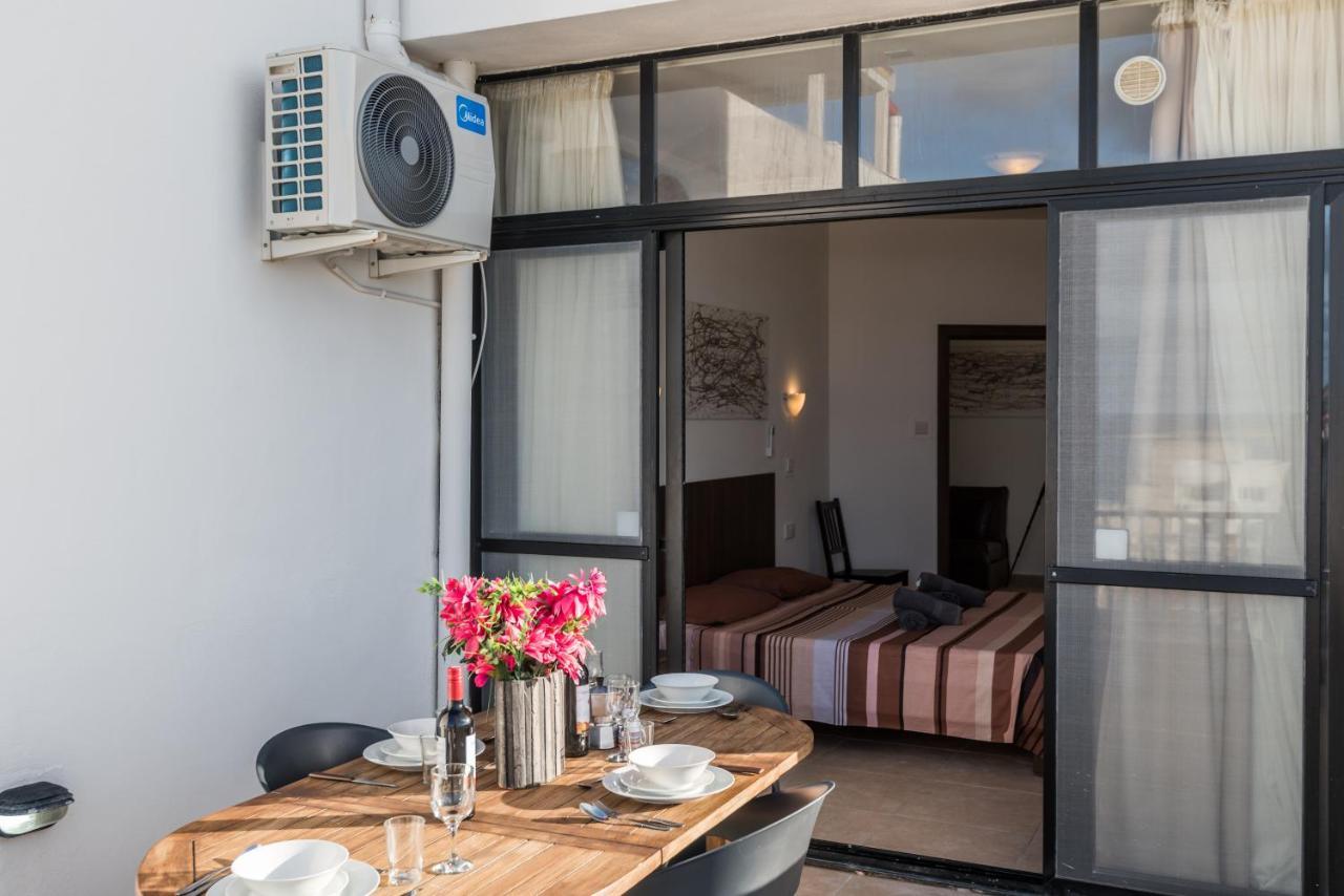 Seashells 2 Bedroom Apartment With Sunny Terrace With Stunning Sea Views - By Getawaysmalta St. Paul's Bay Buitenkant foto