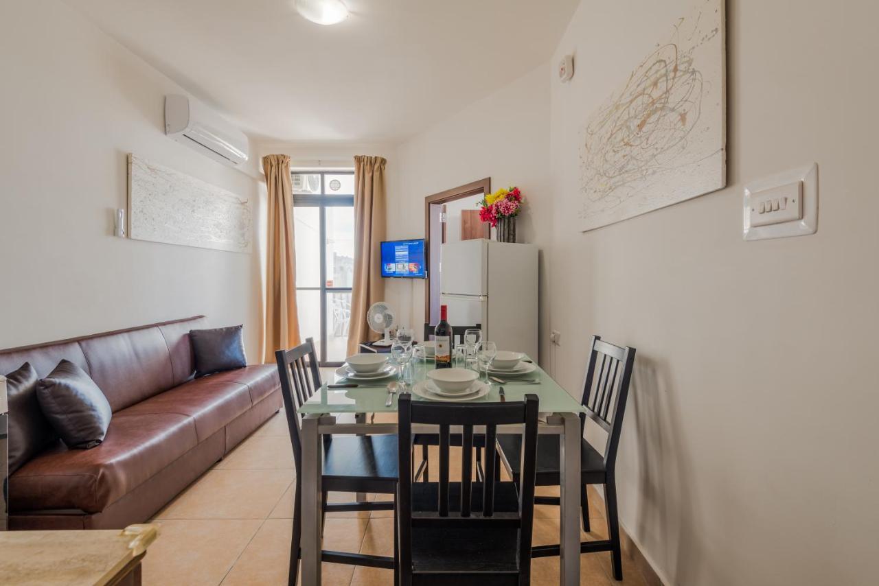 Seashells 2 Bedroom Apartment With Sunny Terrace With Stunning Sea Views - By Getawaysmalta St. Paul's Bay Buitenkant foto