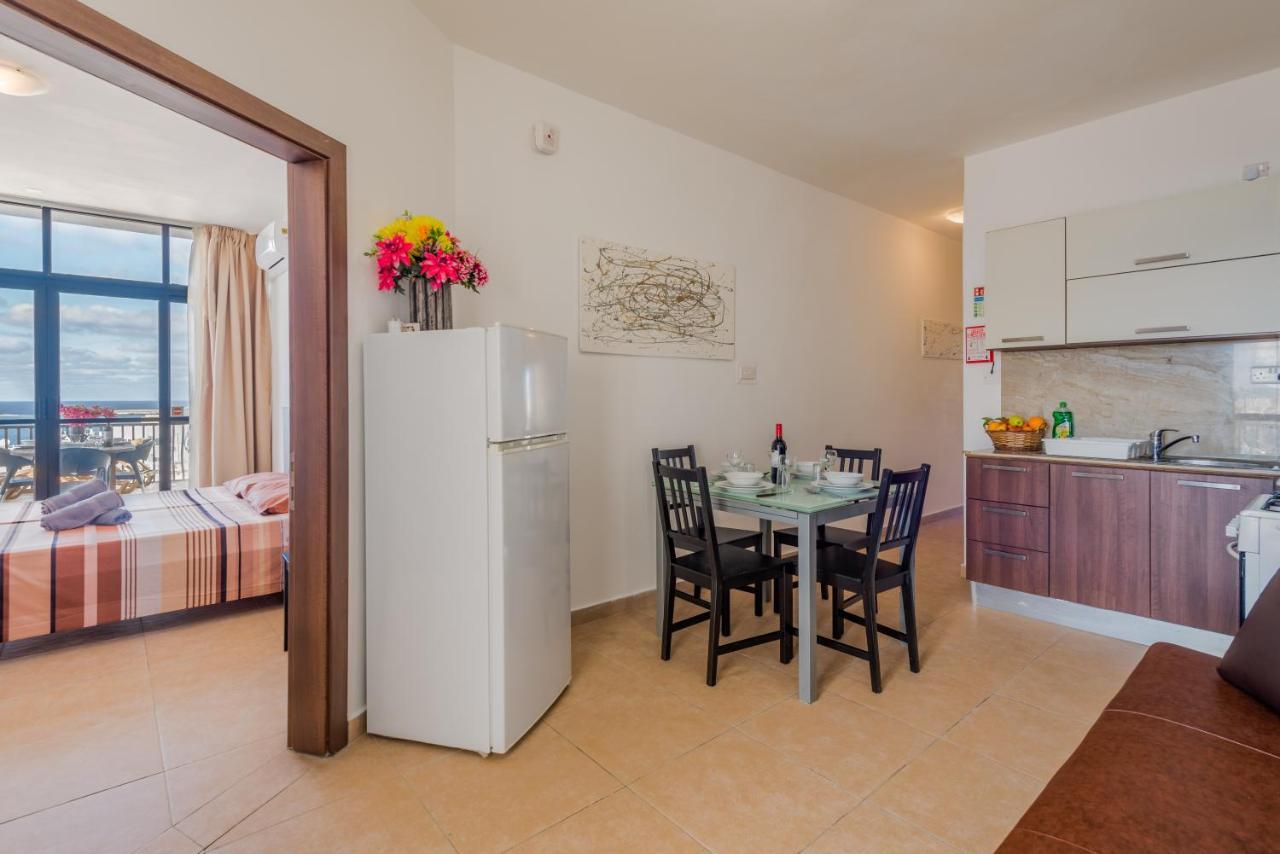 Seashells 2 Bedroom Apartment With Sunny Terrace With Stunning Sea Views - By Getawaysmalta St. Paul's Bay Buitenkant foto